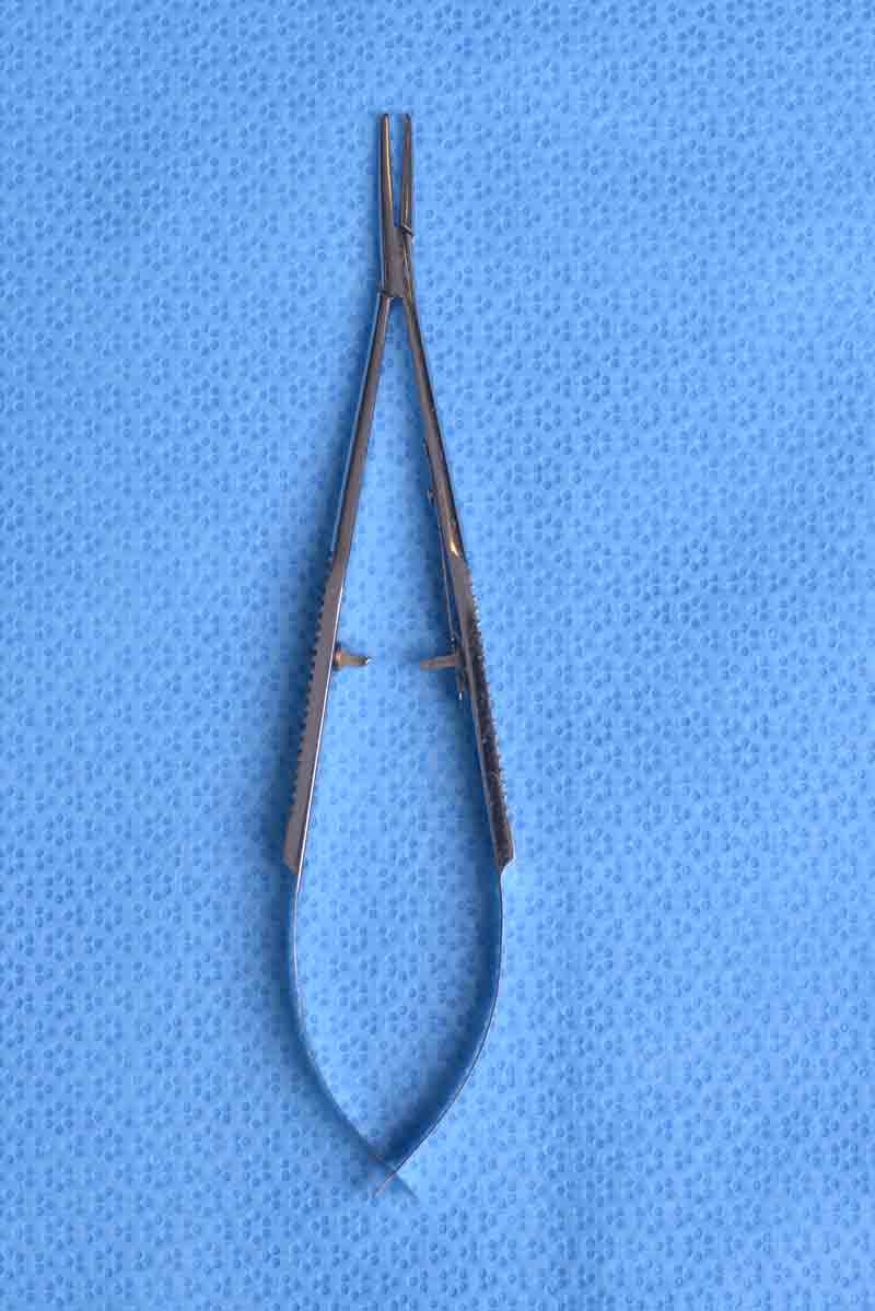 k6-1580-needle-holder-curved-with-lock-castroviejo-ophtalmo